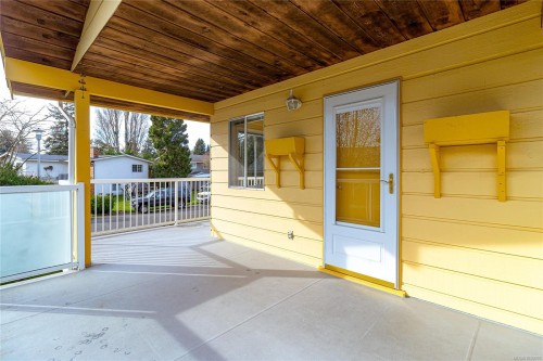 2320 Hazelton Pl, Saanich, BC 