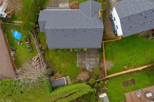 2320 Hazelton Pl, Saanich, BC 