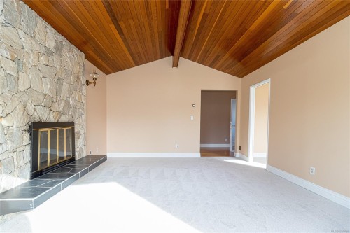 2320 Hazelton Pl, Saanich, BC 