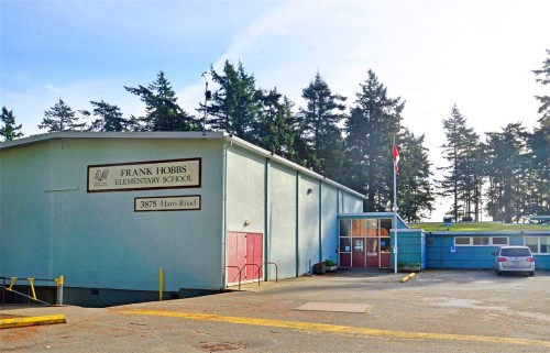 2320 Hazelton Pl, Saanich, BC 