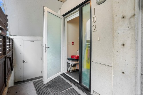 102-1014 Park Blvd, Victoria, BC -  With Exterior