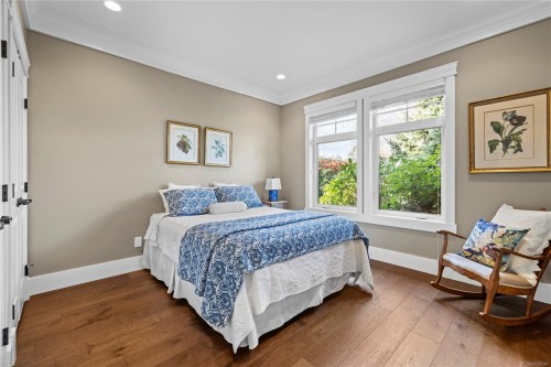 930 Eaglecrest Dr, Qualicum Beach, BC 