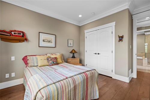 930 Eaglecrest Dr, Qualicum Beach, BC 