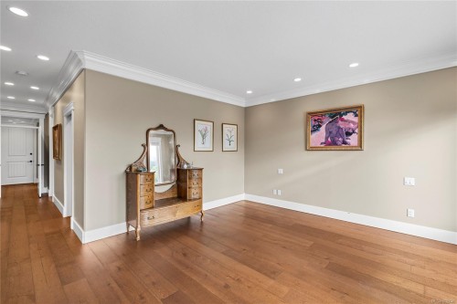 930 Eaglecrest Dr, Qualicum Beach, BC 