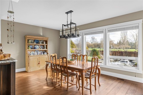 930 Eaglecrest Dr, Qualicum Beach, BC 