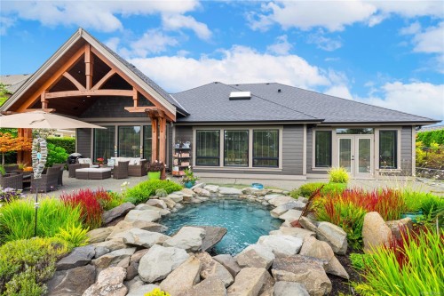 930 Eaglecrest Dr, Qualicum Beach, BC 