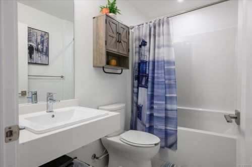 103-5594 Linley Valley Dr, Nanaimo, BC 