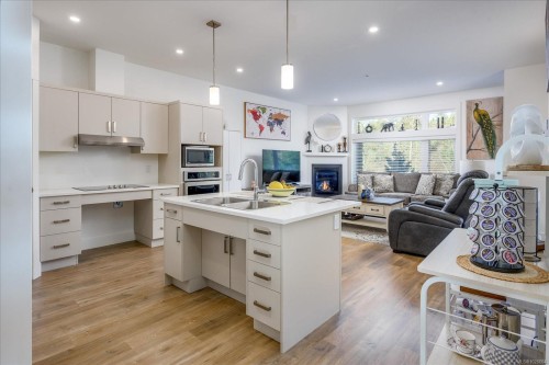 103-5594 Linley Valley Dr, Nanaimo, BC 