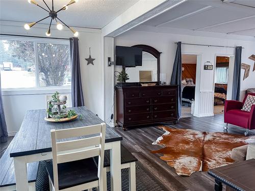 5844 Highway 33, Beaverdell, BC - Indoor Photo Showing Dining Room