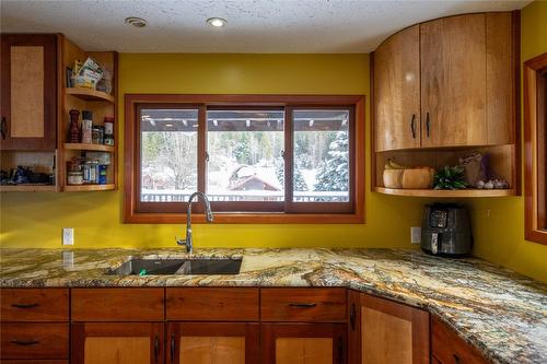1918 Camozzi Road, Revelstoke, BC - Indoor