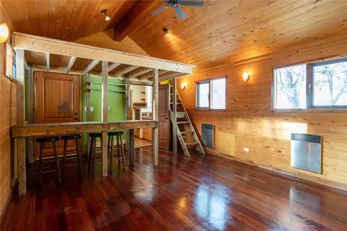 1918 Camozzi Road, Revelstoke, BC - Indoor Photo Showing Other Room