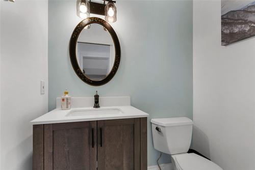 1065 Bx Road, Vernon, BC - Indoor Photo Showing Bathroom