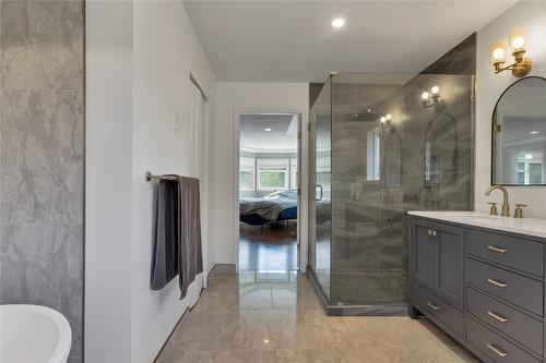 1065 Bx Road, Vernon, BC - Indoor Photo Showing Bathroom