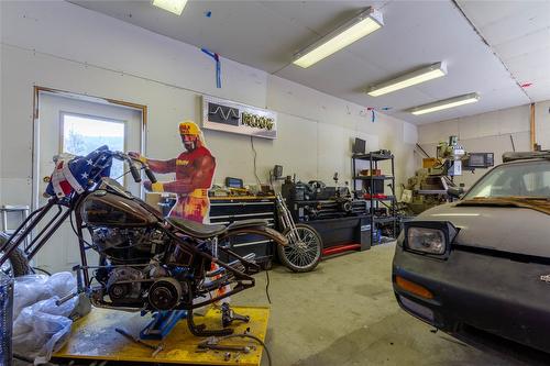 1065 Bx Road, Vernon, BC - Indoor Photo Showing Garage