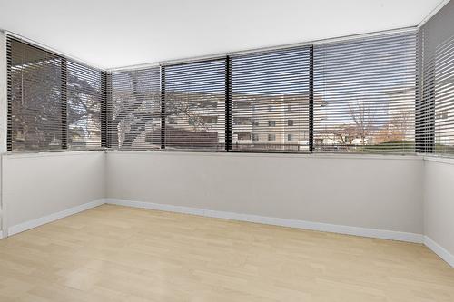 112-445 All Star Court, Kelowna, BC - Indoor Photo Showing Other Room