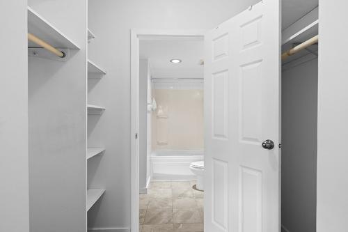 112-445 All Star Court, Kelowna, BC - Indoor With Storage