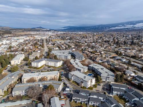 112-445 All Star Court, Kelowna, BC - Outdoor With View