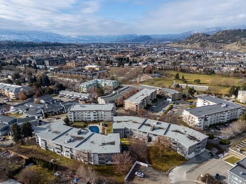 112-445 All Star Court, Kelowna, BC - Outdoor With View
