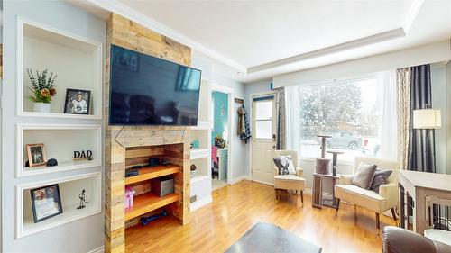 320 2Nd Avenue, Cranbrook, BC - Indoor