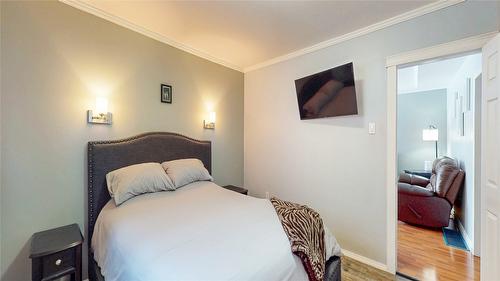 320 2Nd Avenue, Cranbrook, BC - Indoor Photo Showing Bedroom