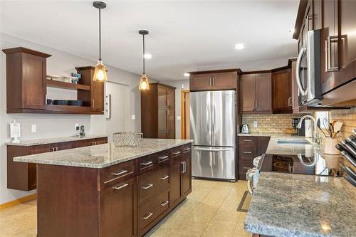 8 George St, St Andrews, MB 