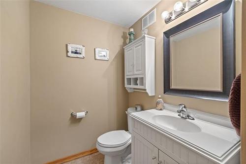 8 George St, St Andrews, MB 