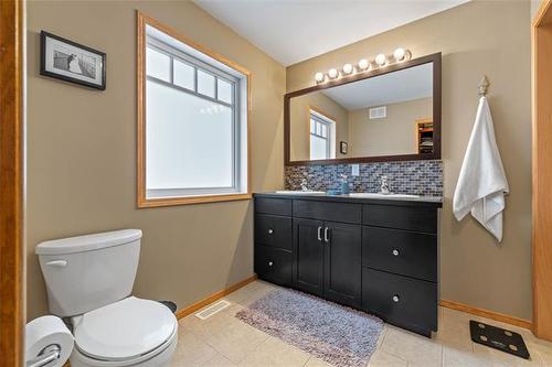 8 George St, St Andrews, MB 