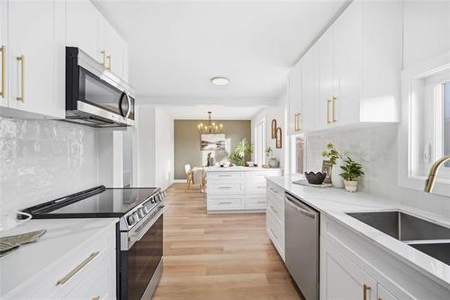 146 Hill St, Winnipeg, MB 