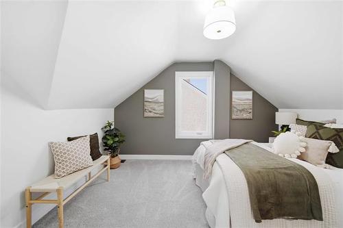 146 Hill St, Winnipeg, MB 