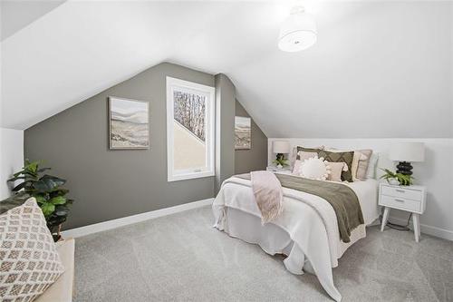 146 Hill St, Winnipeg, MB 