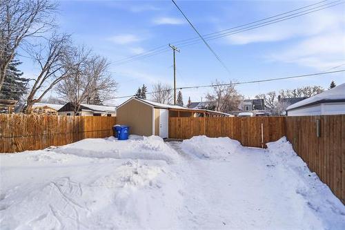 146 Hill St, Winnipeg, MB 