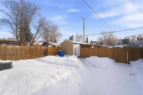 146 Hill St, Winnipeg, MB 