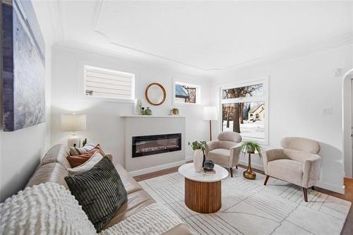 146 Hill St, Winnipeg, MB 