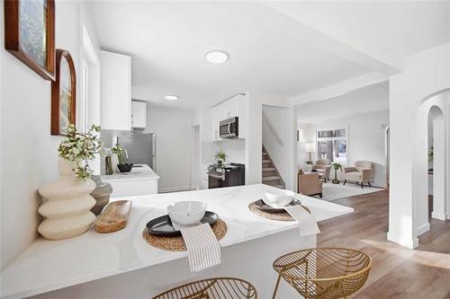 146 Hill St, Winnipeg, MB 