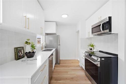 146 Hill St, Winnipeg, MB 