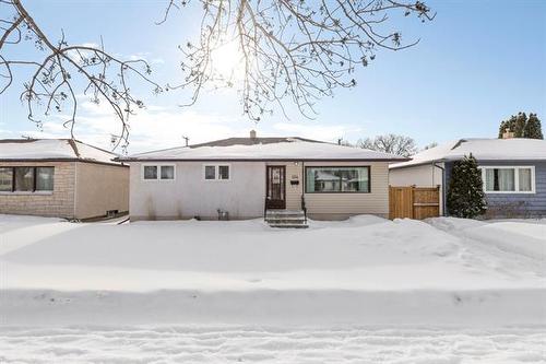 134 Newman Ave, Winnipeg, MB 