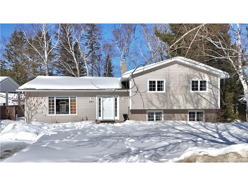 960 Msgr Godin, Bathurst, NB 