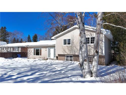 960 Msgr Godin, Bathurst, NB 