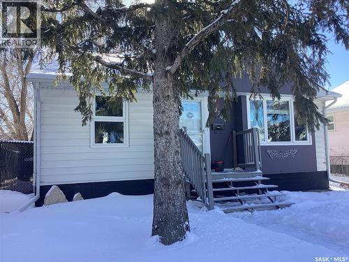 3709 Caen Avenue, Regina, SK - Outdoor