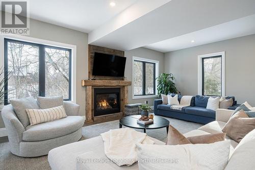 3 Holly Court, Collingwood, ON - Indoor Photo Showing Living Room With Fireplace