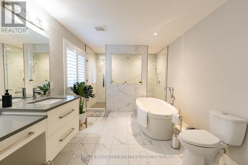 3354 Mersea Street, London South (South V), ON - Indoor Photo Showing Bathroom