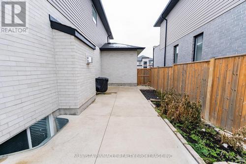 3354 Mersea Street, London South (South V), ON - Outdoor With Exterior