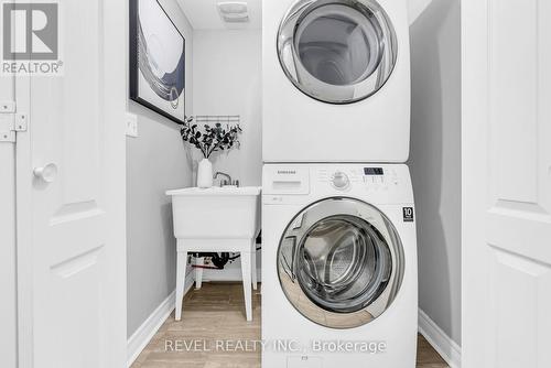 1769 Carousel Drive, Pickering, ON - Indoor Photo Showing Laundry Room
