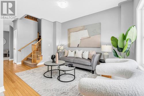 1769 Carousel Drive, Pickering, ON - Indoor Photo Showing Living Room