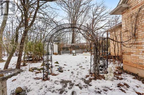 5114 Meadowood Lane, Lincoln (Beamsville), ON - Outdoor