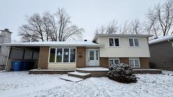 956 Rue Chaumont  Chambly, QC J3L 3A2