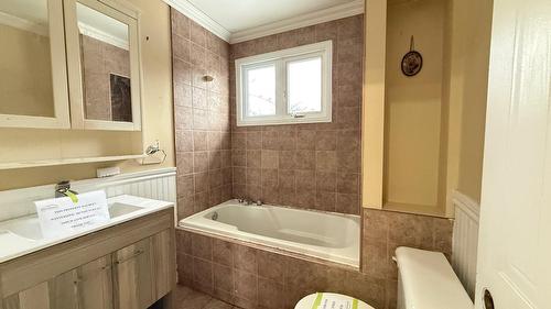 Salle de bains - 956 Rue Chaumont, Chambly, QC - Indoor Photo Showing Bathroom