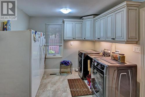 811 Clearview Crescent, London North (North Q), ON - Indoor Photo Showing Laundry Room