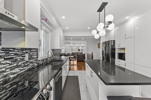 Cuisine - 848 Rue Gilles, Laval (Fabreville), QC - Indoor Photo Showing Kitchen With Upgraded Kitchen