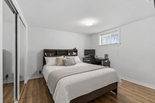 Chambre à coucher - 848 Rue Gilles, Laval (Fabreville), QC - Indoor Photo Showing Bedroom